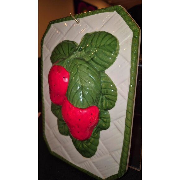Vintage 3D Strawberry Wall Plaque Rare Decor - Picture 2 of 6